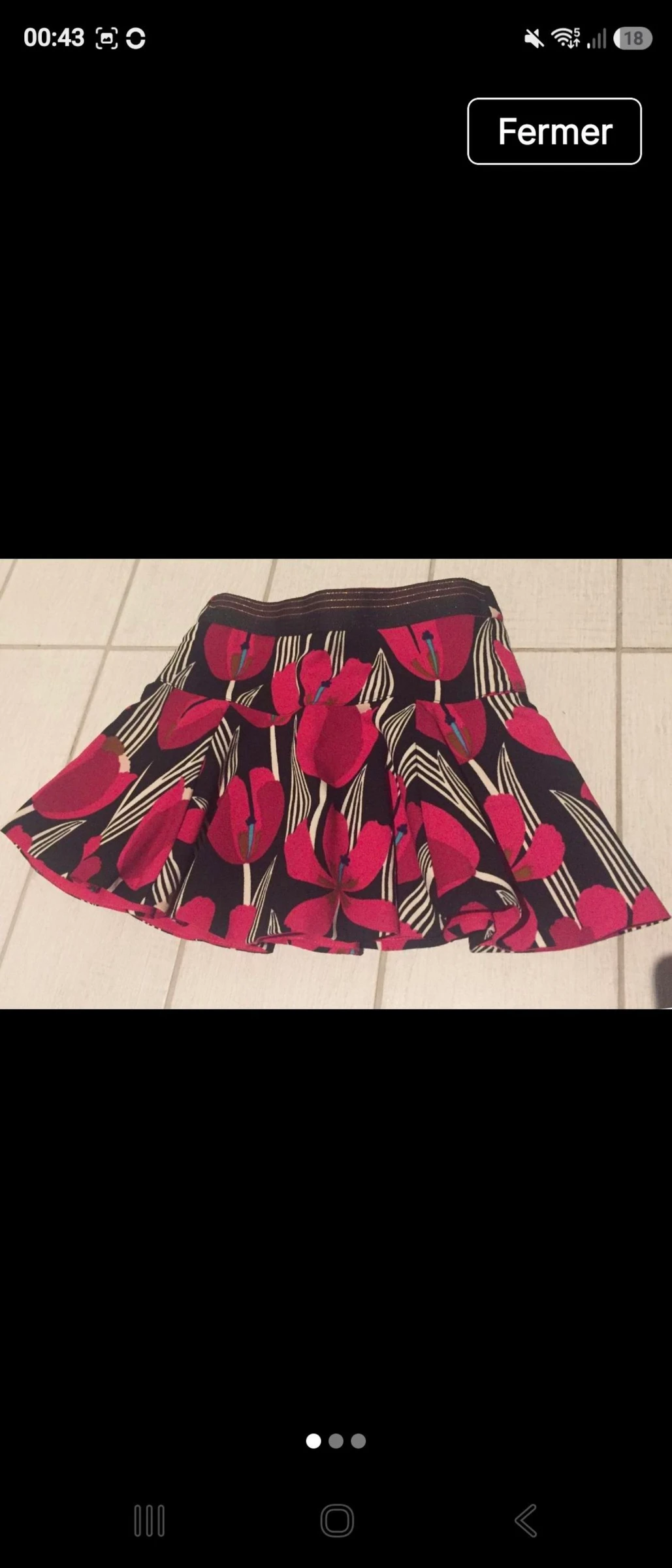 Jupe 6 ans comme neuve